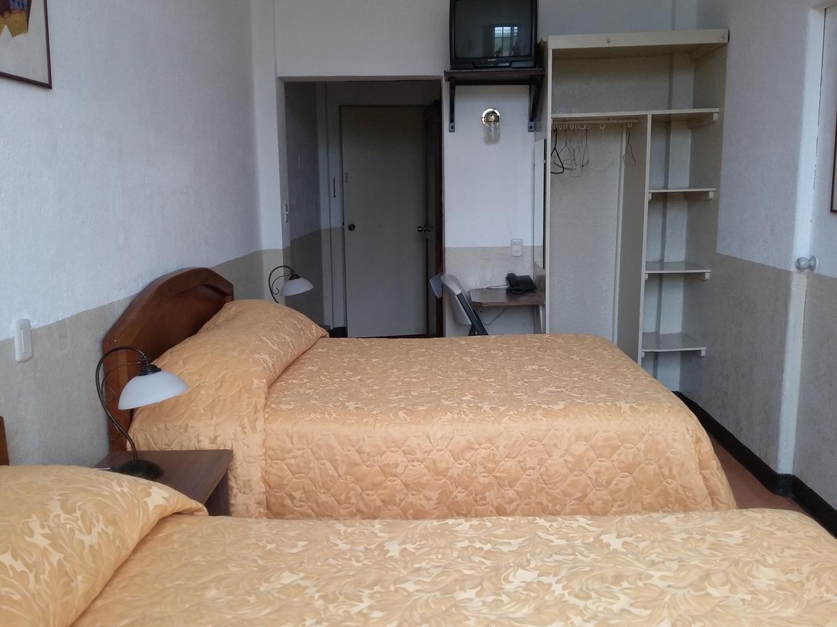 Hotel Centenario Guatemala City Bagian luar foto