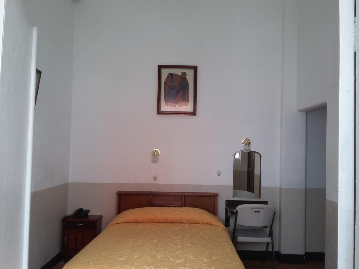 Hotel Centenario Guatemala City Bagian luar foto